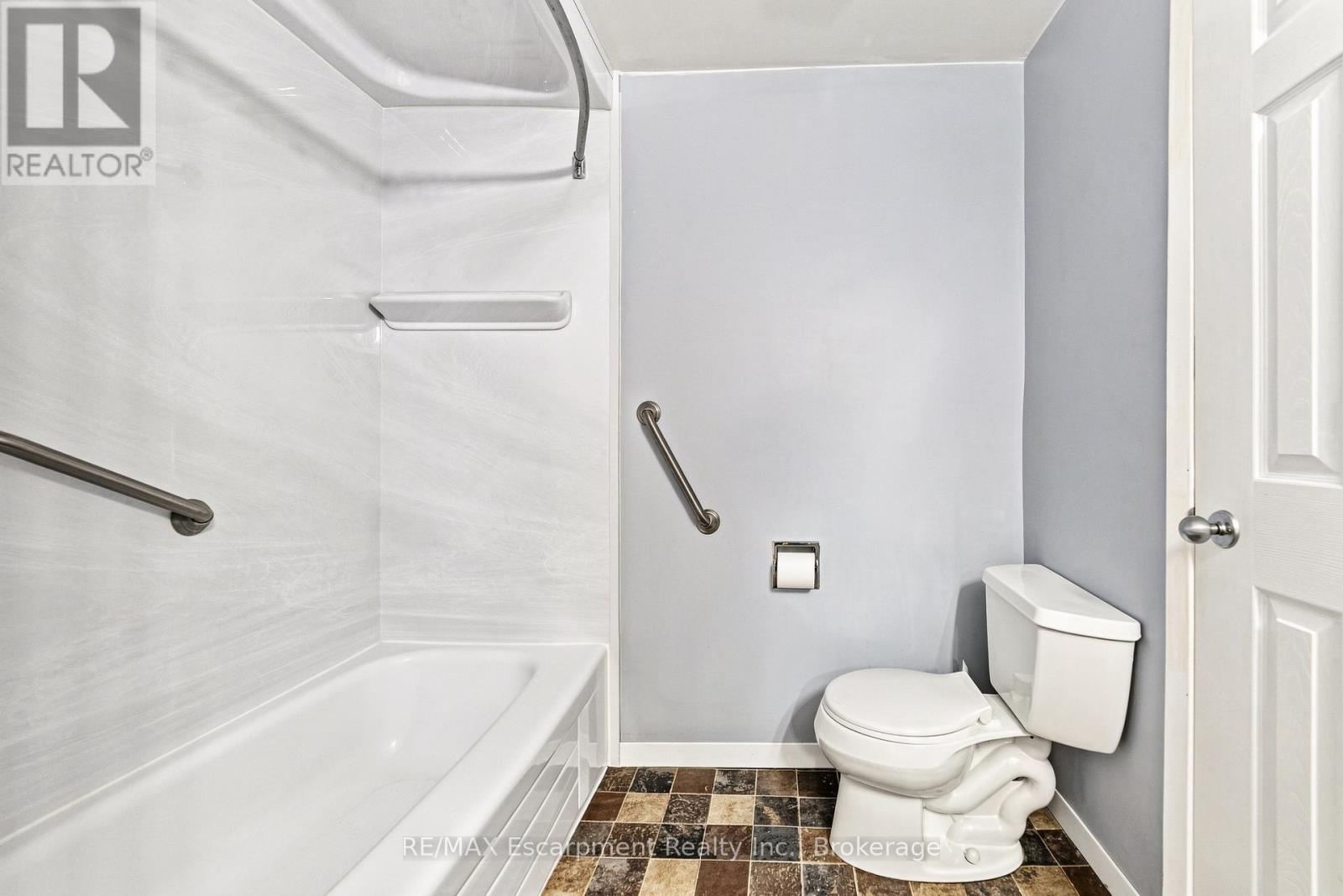 52 - 2380 Bromsgrove Road, Mississauga, Ontario  L5J 4E6 - Photo 17 - W13756322