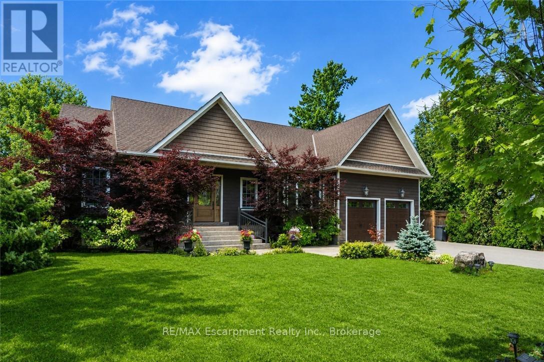 2073 Deramore Drive, Oakville, Ontario  L6J 2P7 - Photo 3 - W13756496