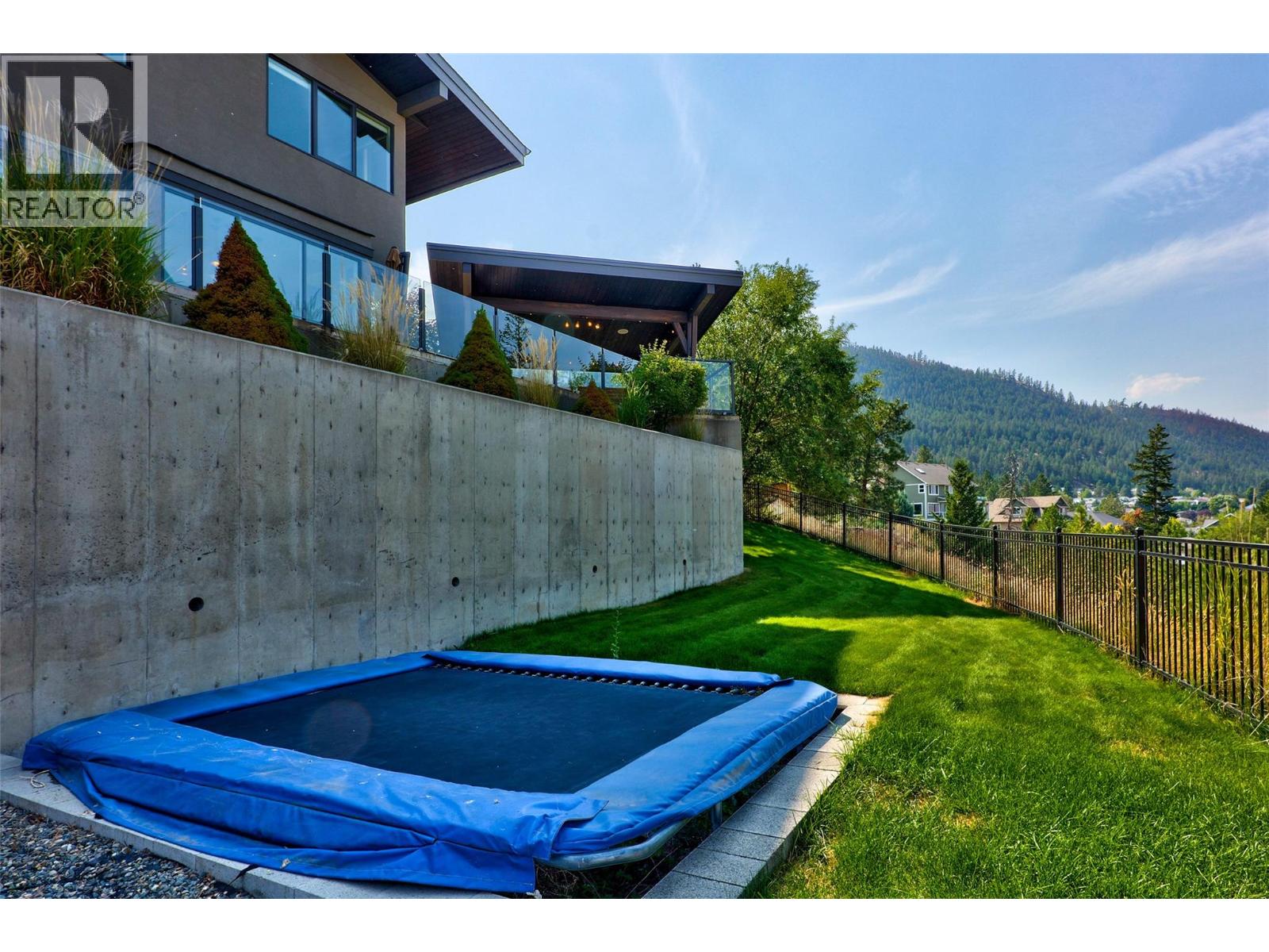 1555 Kicking Horse Way, Kamloops, British Columbia  V2E 2L8 - Photo 39 - 10399581