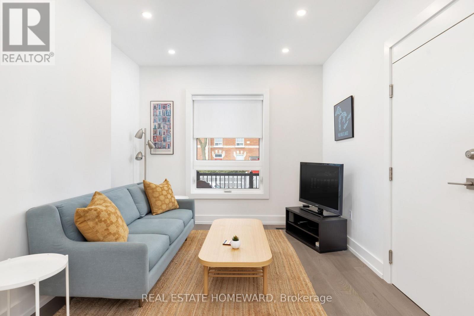 6 Halton Street, Toronto, Ontario  M6J 1R3 - Photo 11 - C13756338