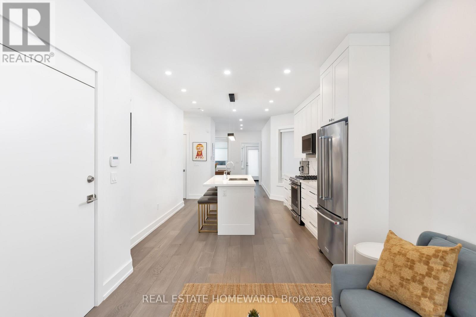 6 Halton Street, Toronto, Ontario  M6J 1R3 - Photo 13 - C13756338