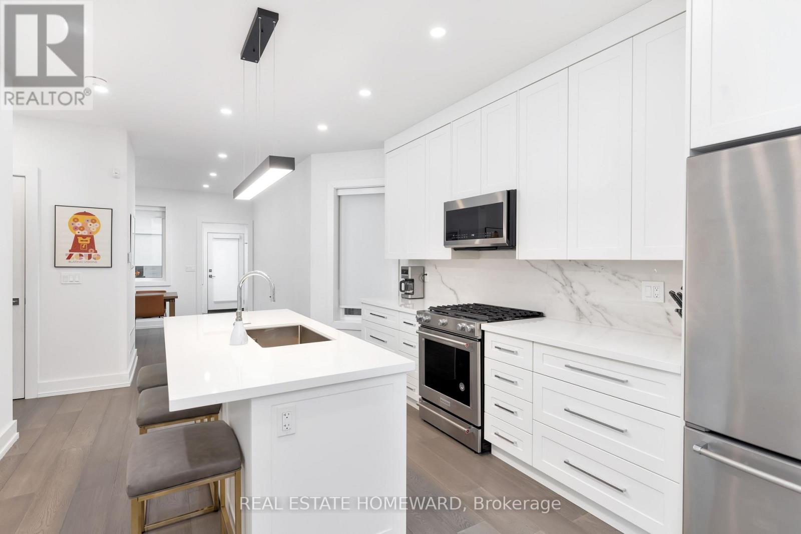 6 Halton Street, Toronto, Ontario  M6J 1R3 - Photo 14 - C13756338