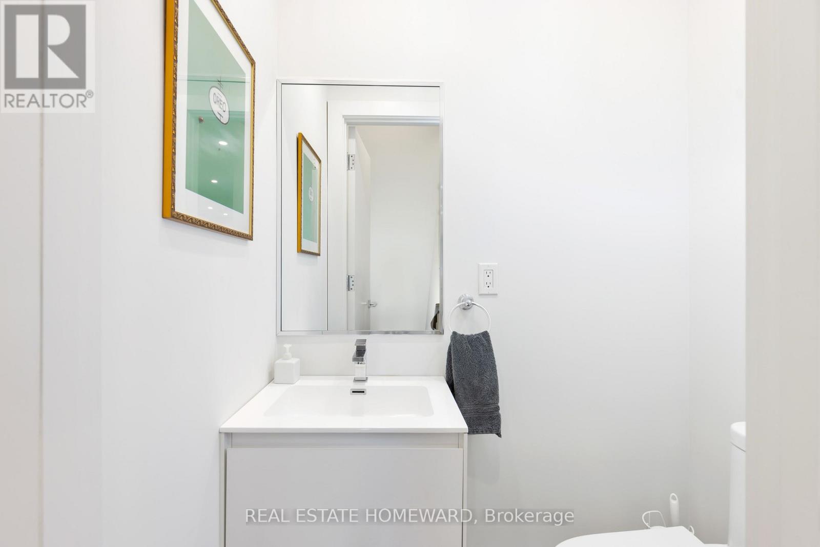 6 Halton Street, Toronto, Ontario  M6J 1R3 - Photo 15 - C13756338