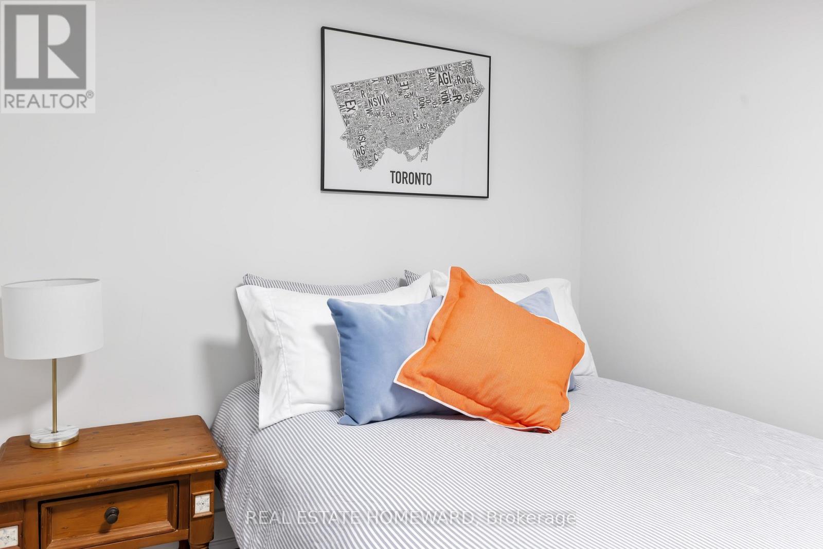 6 Halton Street, Toronto, Ontario  M6J 1R3 - Photo 19 - C13756338