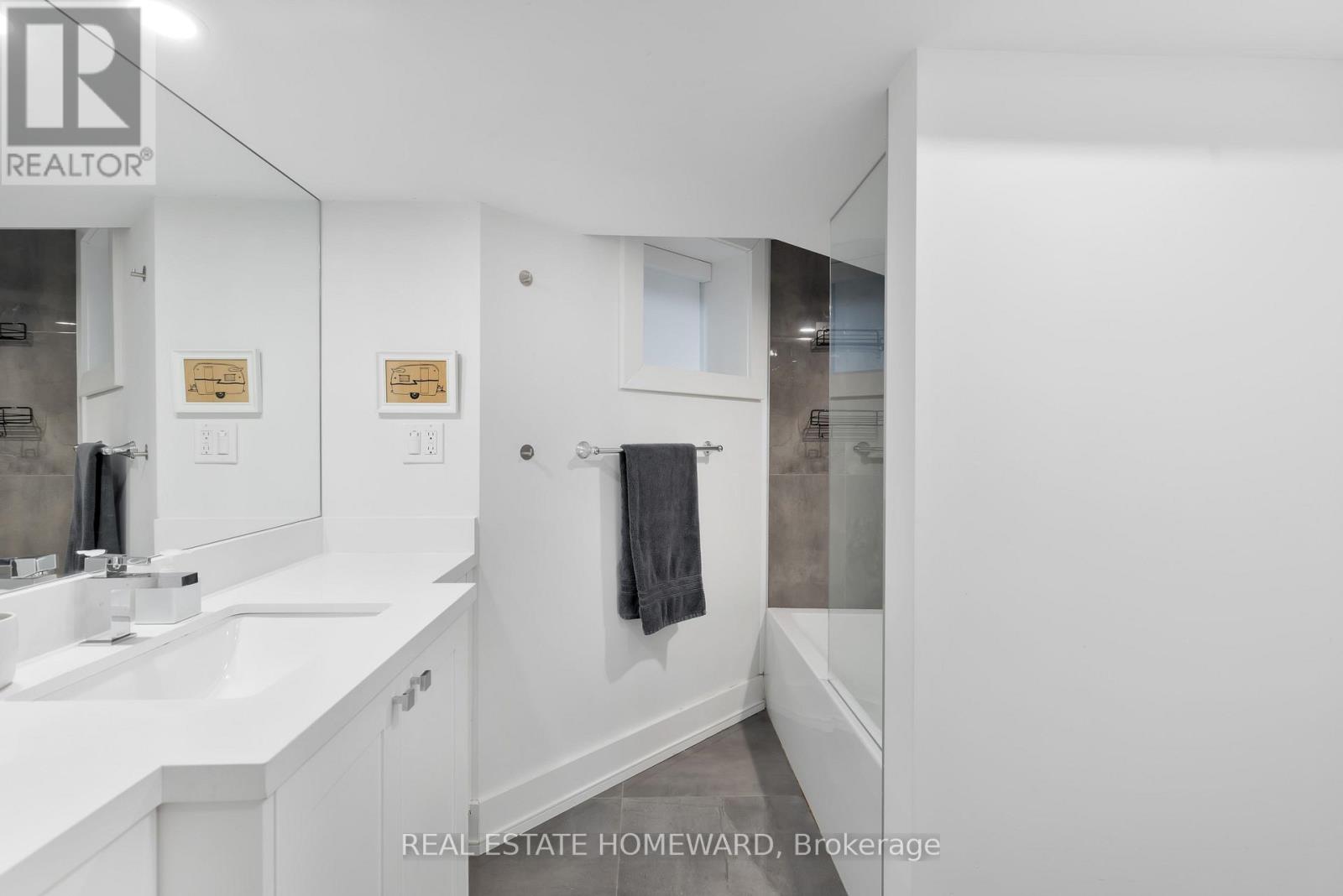 6 Halton Street, Toronto, Ontario  M6J 1R3 - Photo 22 - C13756338