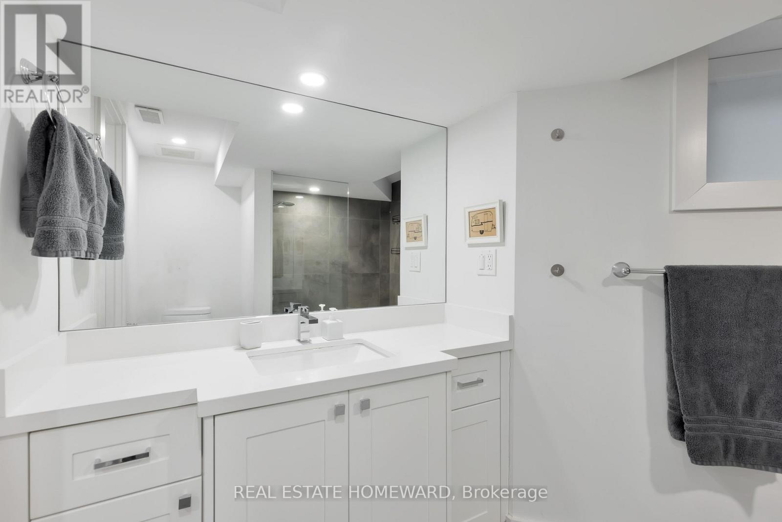 6 Halton Street, Toronto, Ontario  M6J 1R3 - Photo 23 - C13756338