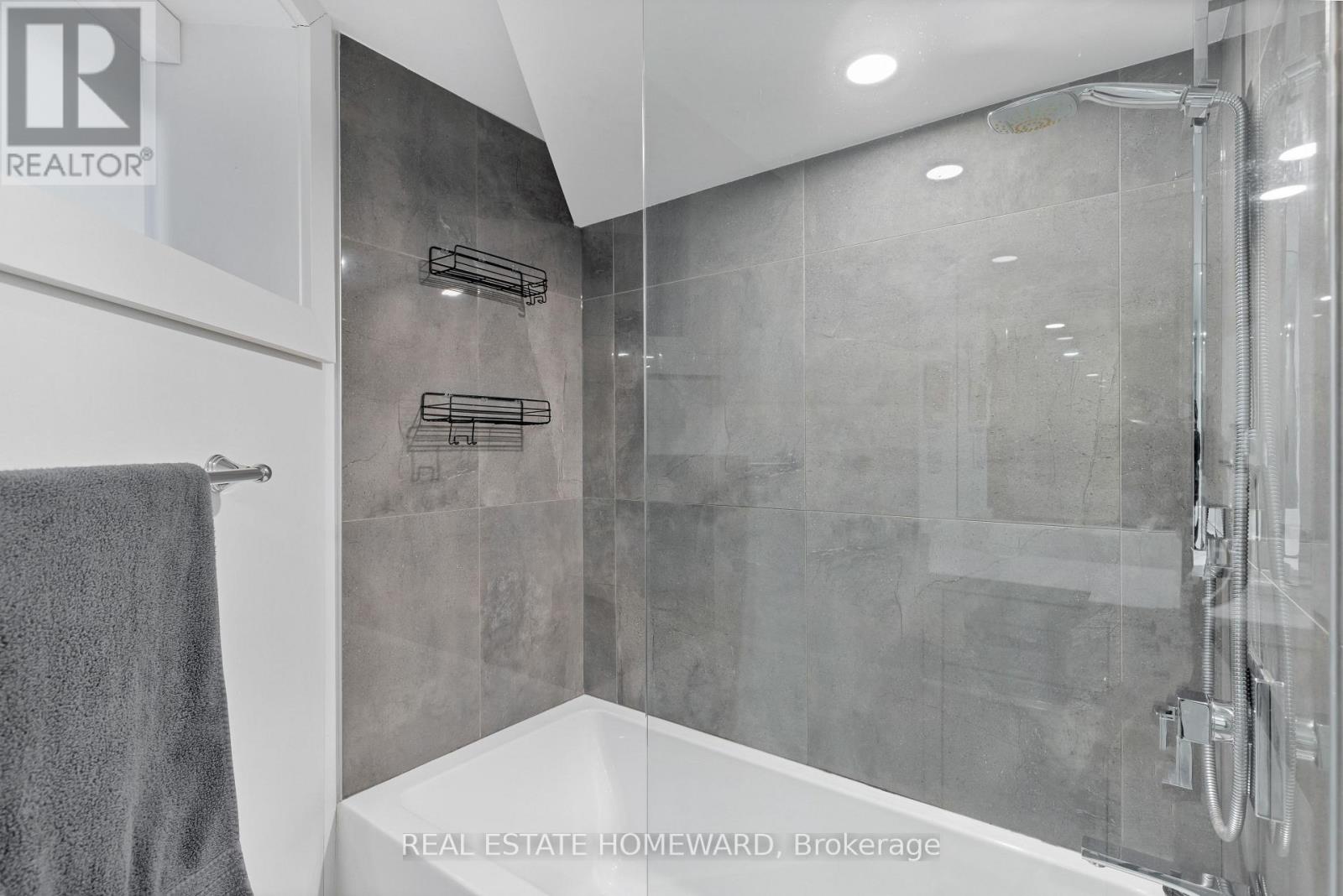 6 Halton Street, Toronto, Ontario  M6J 1R3 - Photo 24 - C13756338