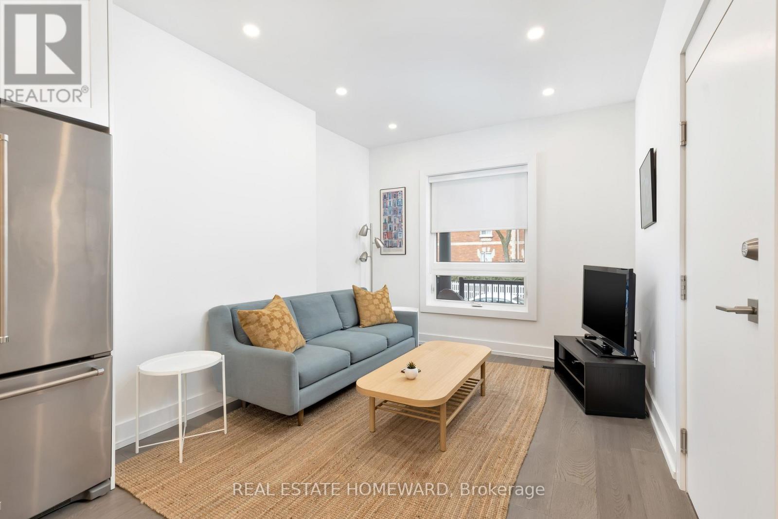6 Halton Street, Toronto, Ontario  M6J 1R3 - Photo 9 - C13756338