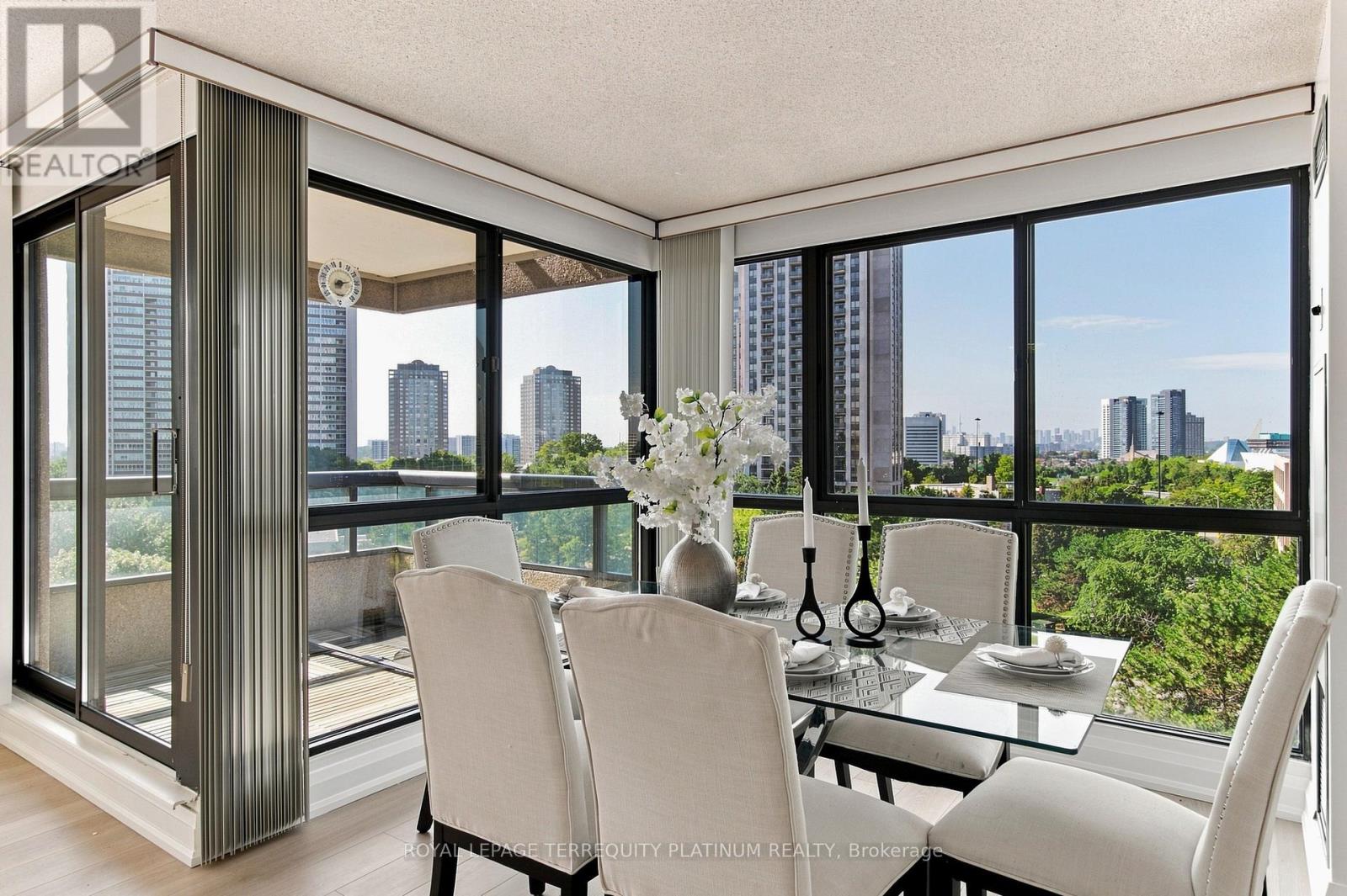 802 - 1 Concorde Place, Toronto, Ontario  M3C 3K6 - Photo 11 - C13756412