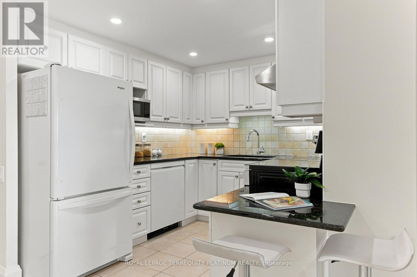 802 - 1 Concorde Place, Toronto, Ontario  M3C 3K6 - Photo 13 - C13756412