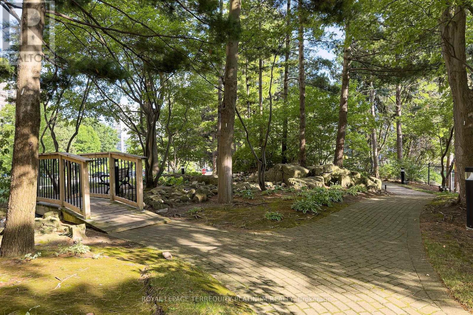 802 - 1 Concorde Place, Toronto, Ontario  M3C 3K6 - Photo 44 - C13756412