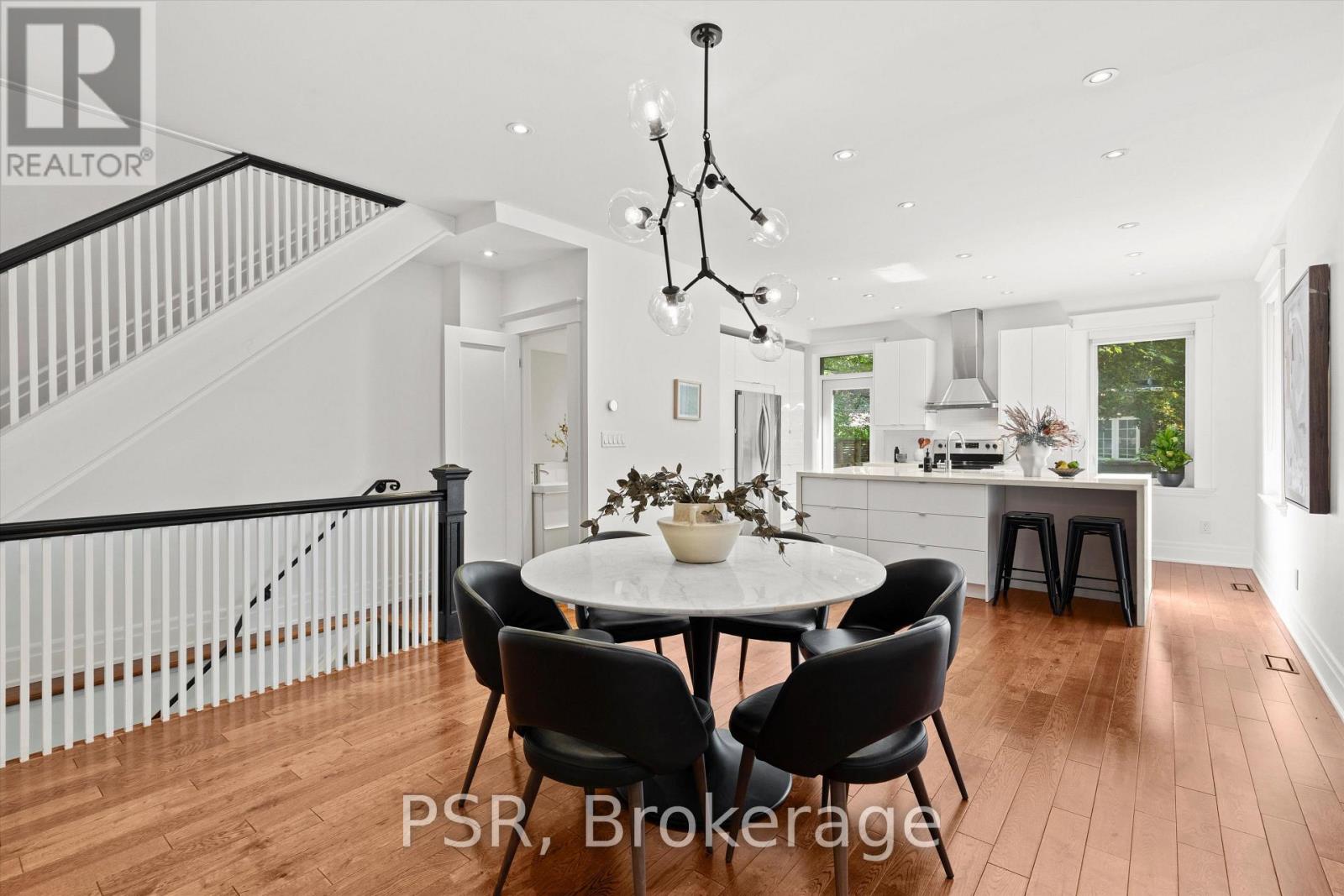 16 Mackenzie Crescent, Toronto, Ontario  M6J 1T1 - Photo 13 - C13756444