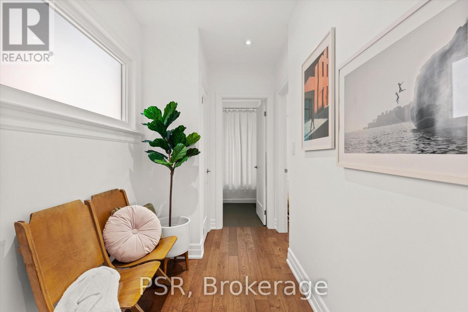 16 Mackenzie Crescent, Toronto, Ontario  M6J 1T1 - Photo 21 - C13756444