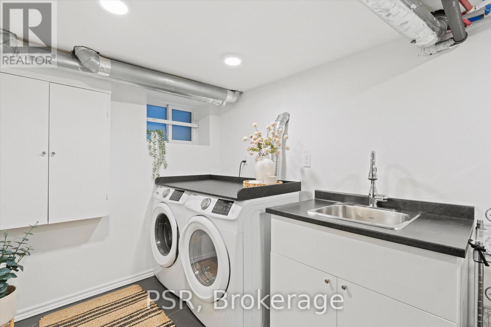 16 Mackenzie Crescent, Toronto, Ontario  M6J 1T1 - Photo 50 - C13756444