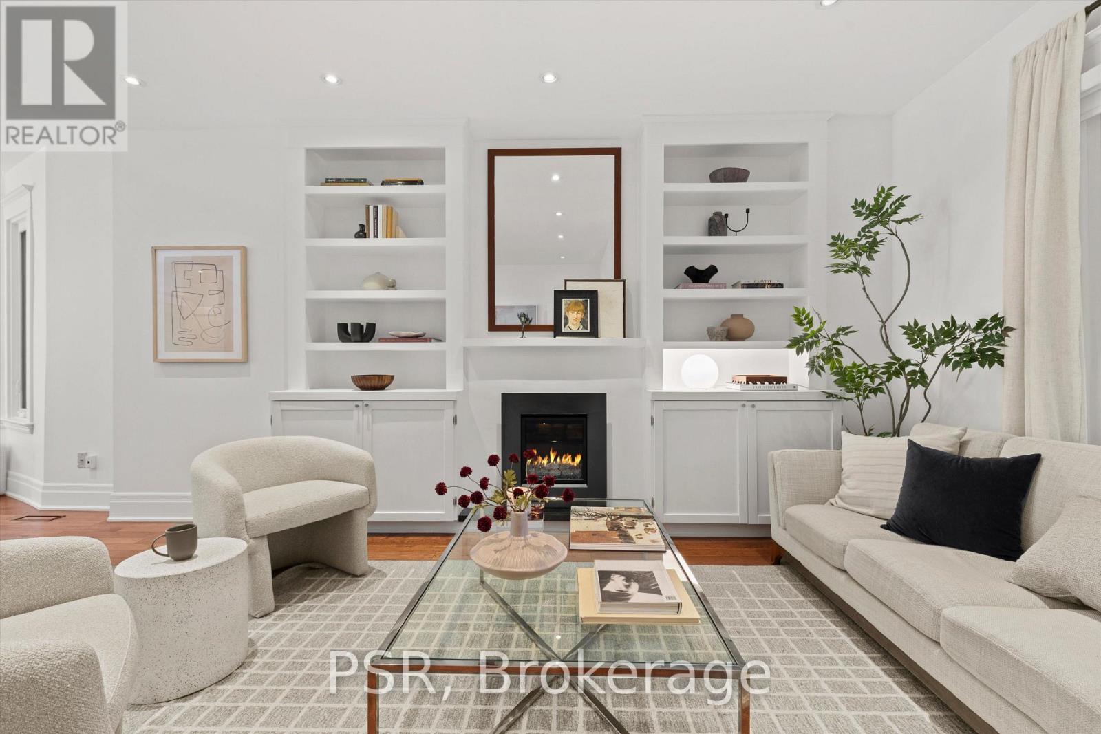 16 Mackenzie Crescent, Toronto, Ontario  M6J 1T1 - Photo 8 - C13756444