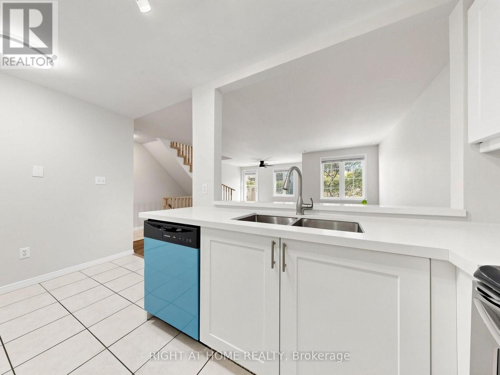 A50 - 108 Finch Avenue W, Toronto, Ontario  M2N 6W6 - Photo 17 - C13756502