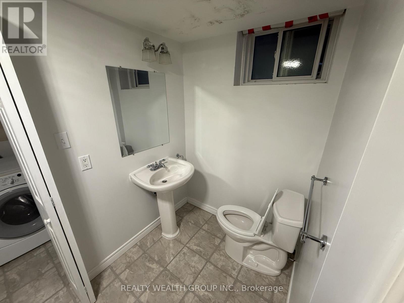 Bsmt - 82 Elvaston Drive, Toronto, Ontario  M4A 1N6 - Photo 18 - C13756538