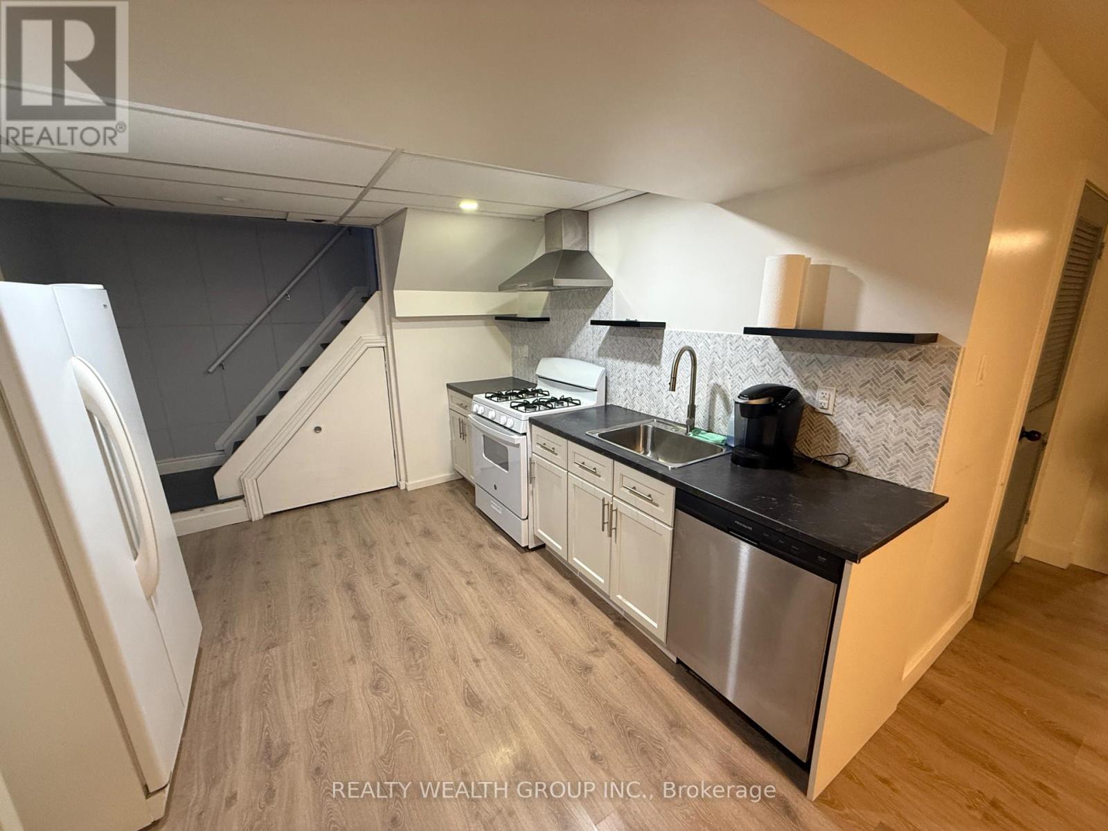 Bsmt - 82 Elvaston Drive, Toronto, Ontario  M4A 1N6 - Photo 3 - C13756538