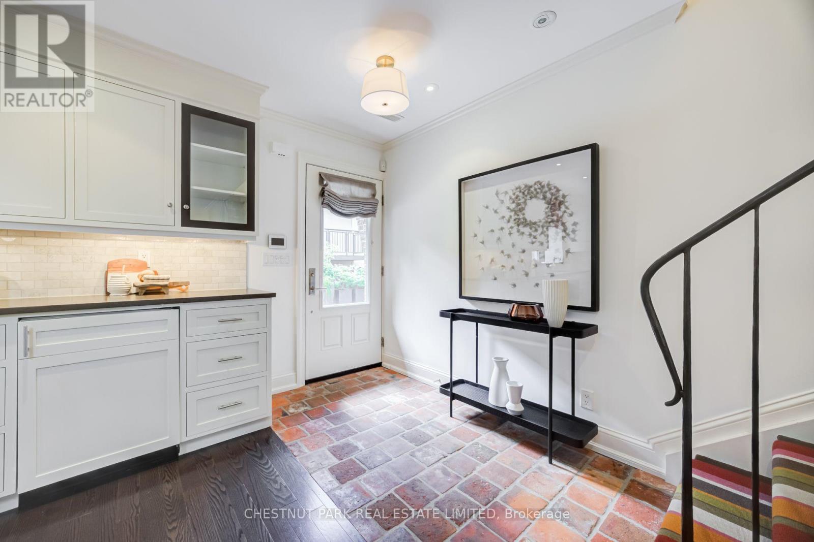 4 - 76 Birch Avenue, Toronto, Ontario  M4V 1C8 - Photo 4 - C13756554