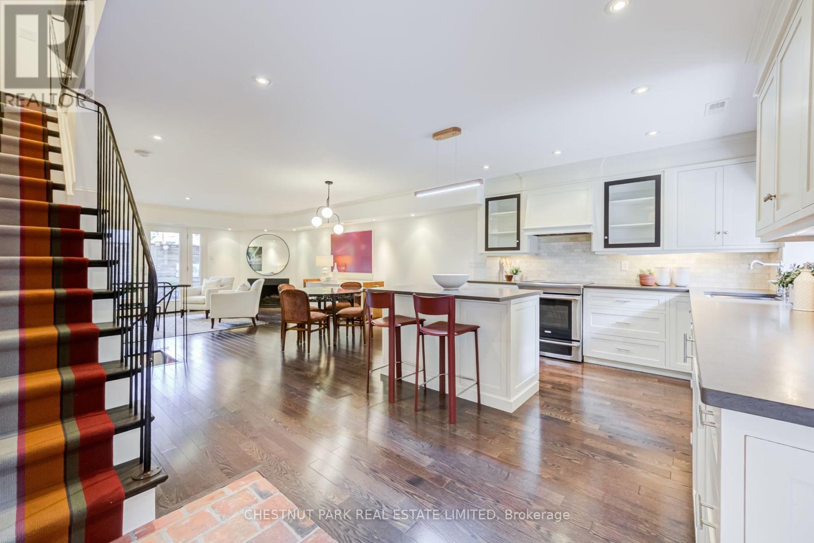 4 - 76 Birch Avenue, Toronto, Ontario  M4V 1C8 - Photo 5 - C13756554