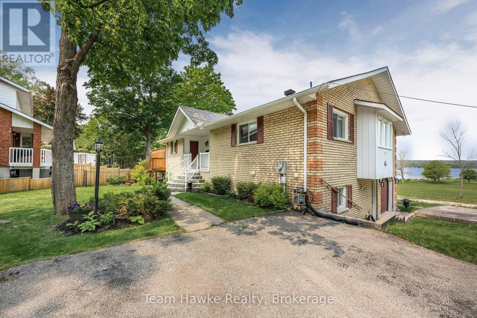 26 Jury Drive, Penetanguishene, Ontario  L9M 1G1 - Photo 2 - S13756260