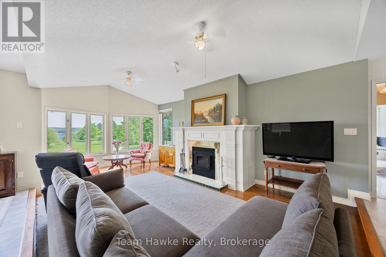 26 Jury Drive, Penetanguishene, Ontario  L9M 1G1 - Photo 5 - S13756260