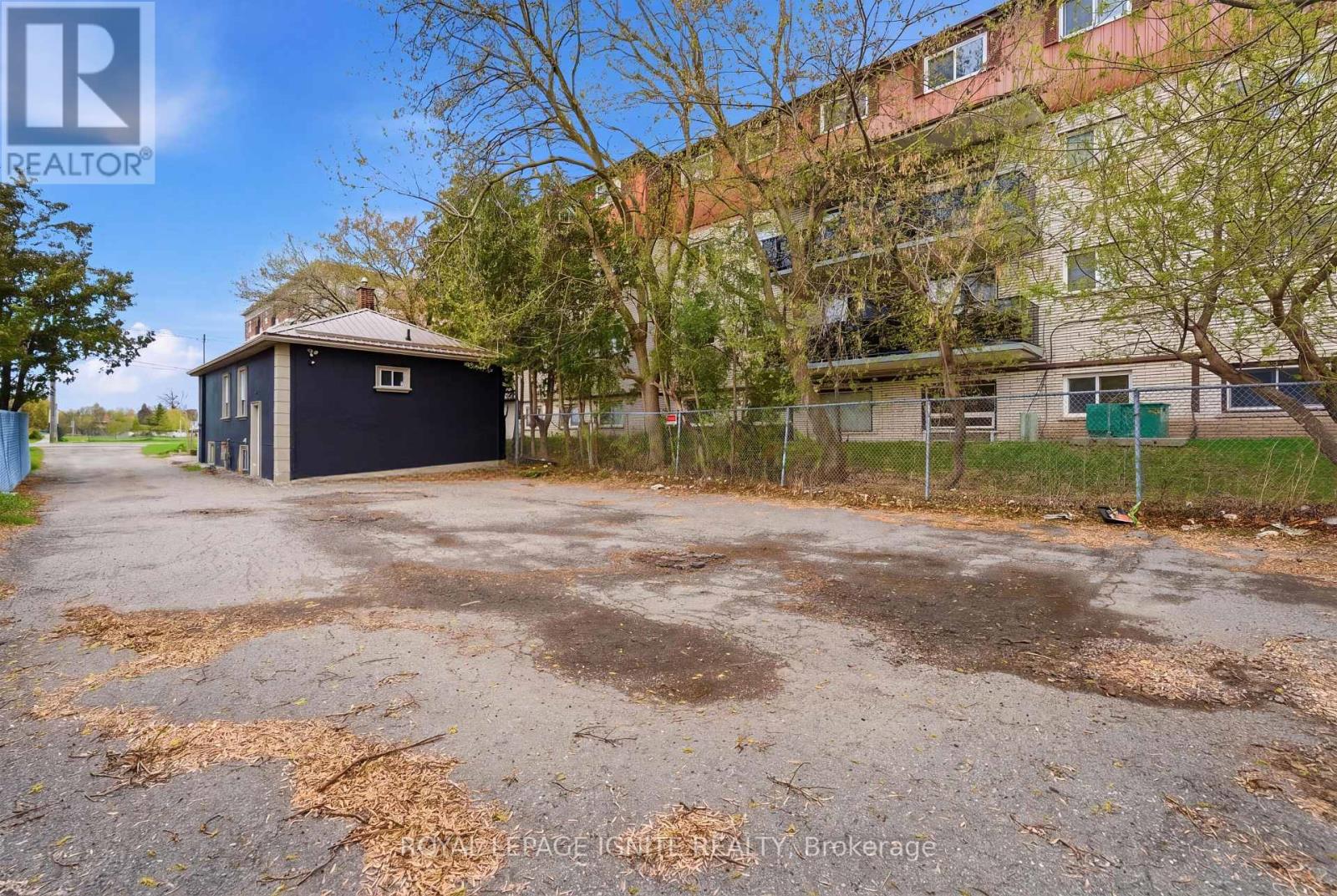 951 Simcoe Street N, Oshawa, Ontario  L1G 4W3 - Photo 3 - E13756406