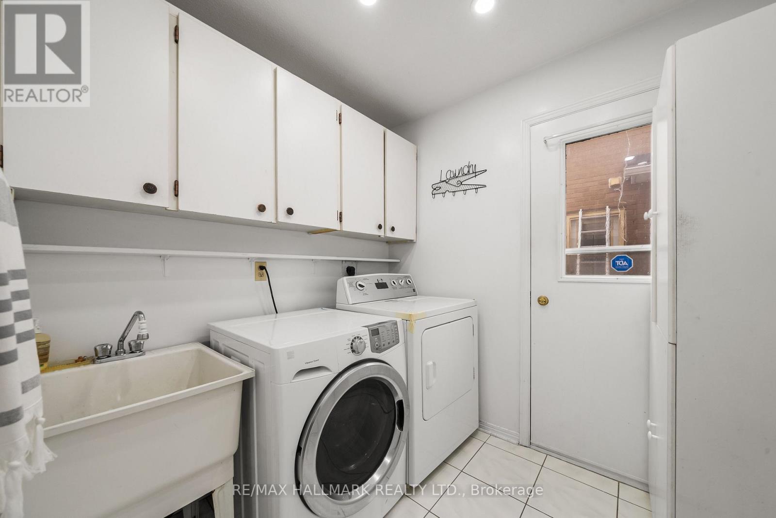 1322 Redwood Lane, Pickering, Ontario L1X 1C5 - Photo 11 - E13756452