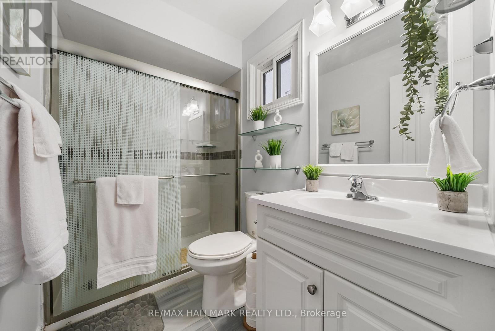 1322 Redwood Lane, Pickering, Ontario L1X 1C5 - Photo 25 - E13756452