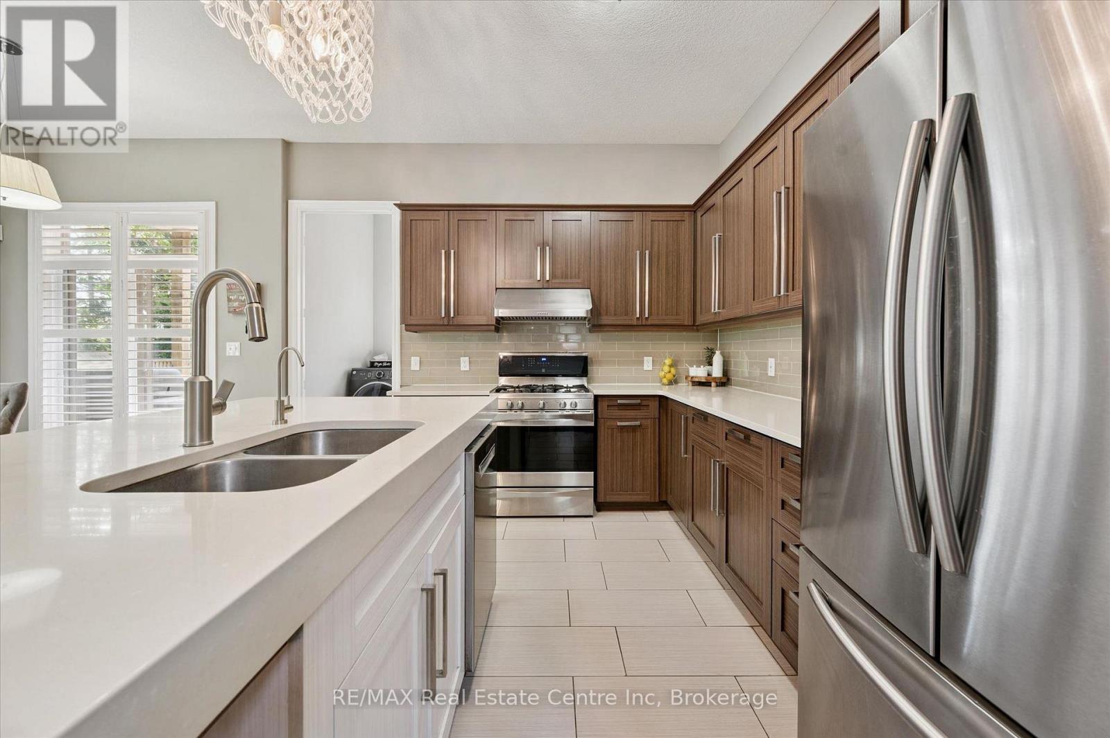 196 Maple Bush Drive, Cambridge, Ontario  N1T 0B7 - Photo 6 - X13756490