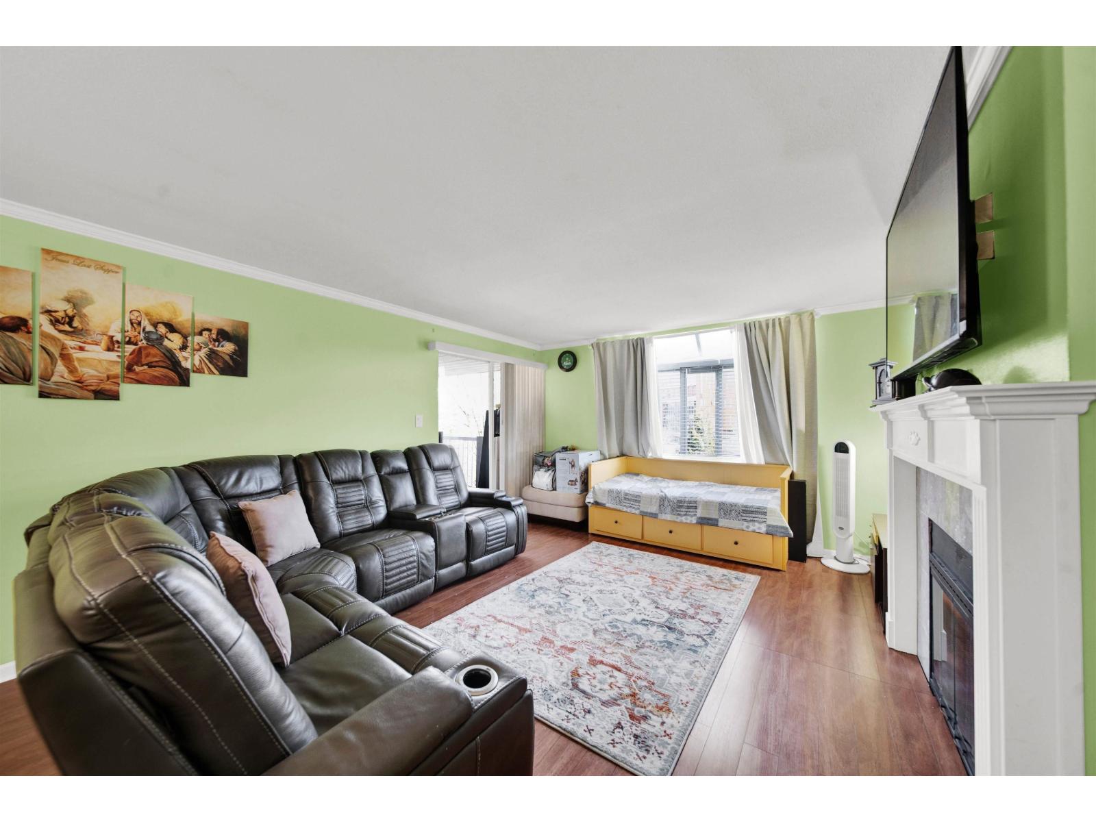 313 9763 140 Street, Surrey, British Columbia  V3T 4M4 - Photo 3 - R3162546