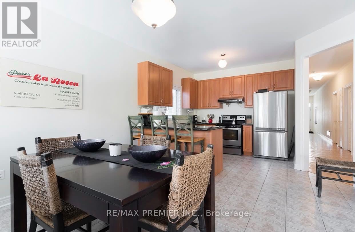 144 Greenview Circle, Vaughan, Ontario  L6A 0B6 - Photo 5 - N13756300