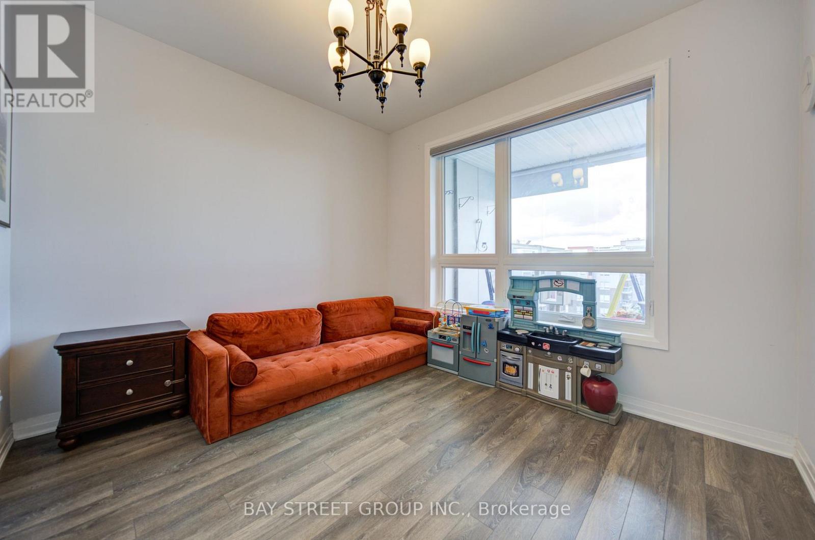 603 - 2 Adam Sellers Street, Markham, Ontario  L6B 1P2 - Photo 10 - N13756346