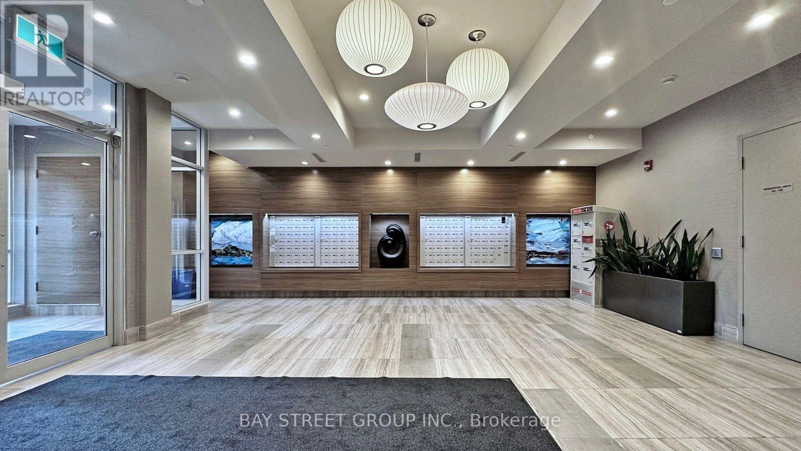 603 - 2 Adam Sellers Street, Markham, Ontario  L6B 1P2 - Photo 3 - N13756346