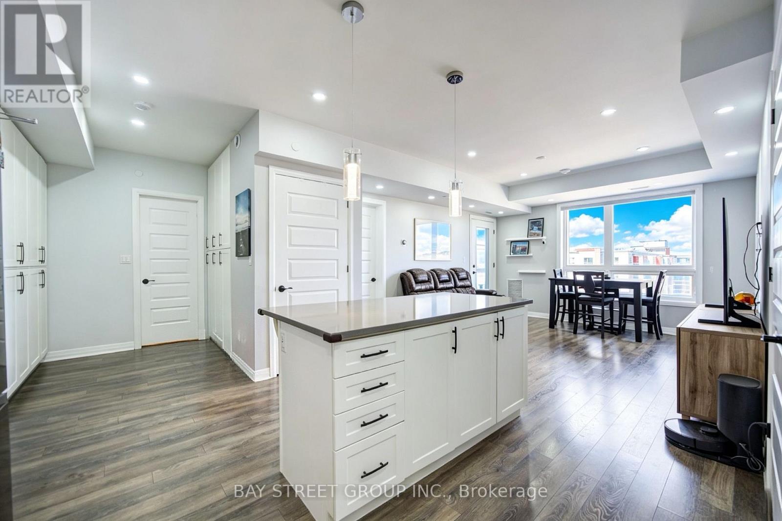 603 - 2 Adam Sellers Street, Markham, Ontario  L6B 1P2 - Photo 8 - N13756346