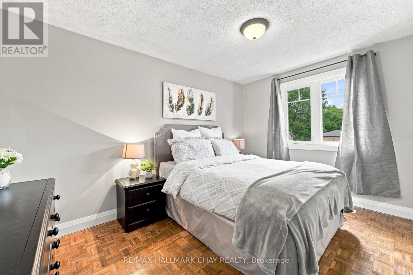 12 Larkdale Crescent, Essa, Ontario L0M 1B0 - Photo 12 - N13756392