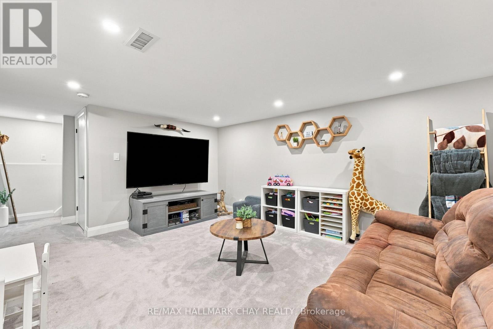 12 Larkdale Crescent, Essa, Ontario L0M 1B0 - Photo 18 - N13756392