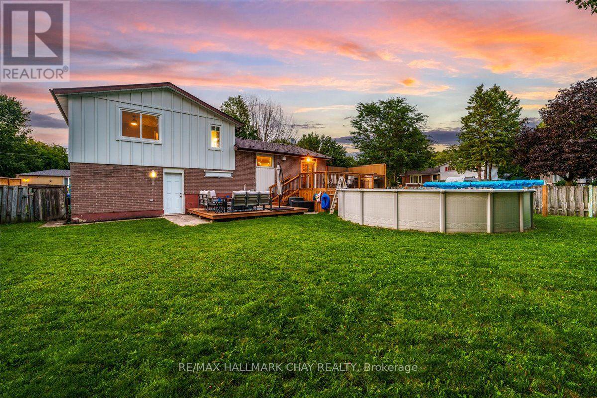 12 Larkdale Crescent, Essa, Ontario L0M 1B0 - Photo 3 - N13756392