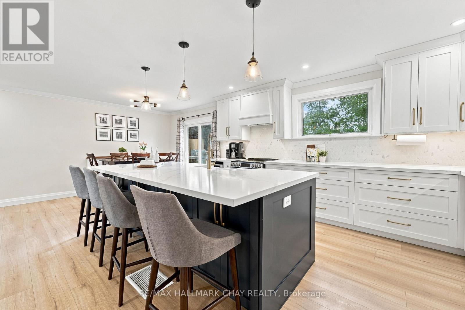 12 Larkdale Crescent, Essa, Ontario L0M 1B0 - Photo 6 - N13756392