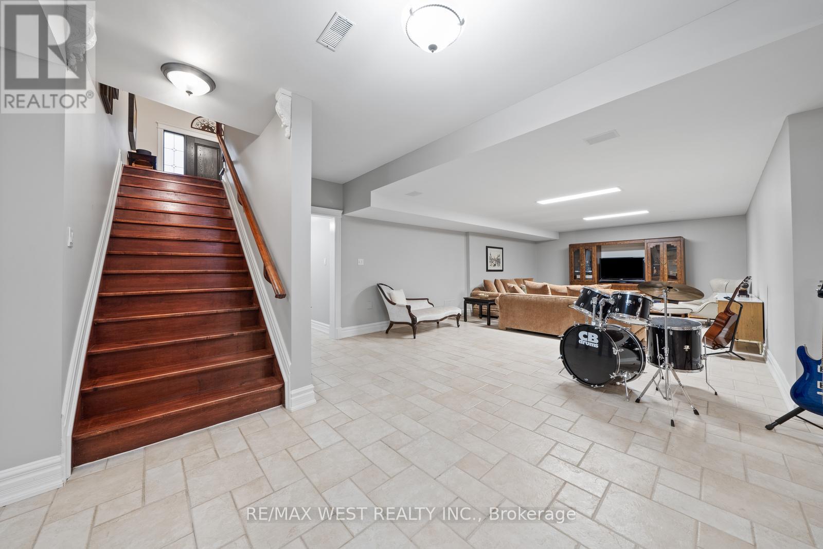 5775 Kirby Road, Vaughan, Ontario  L0J 1C0 - Photo 25 - N13752410