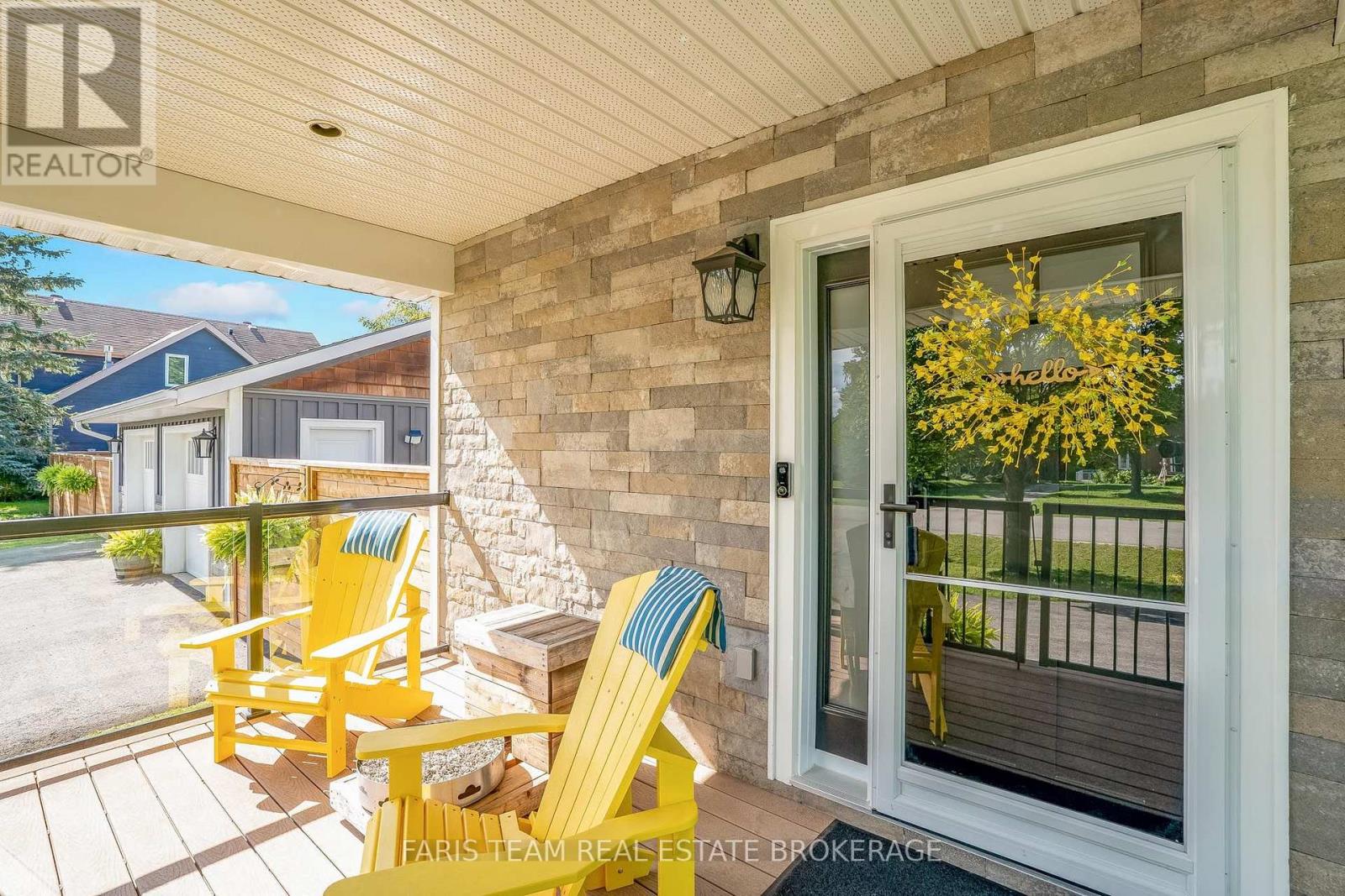 2 Agnes Street, Oro-Medonte, Ontario  L0K 1N0 - Photo 3 - S13756376