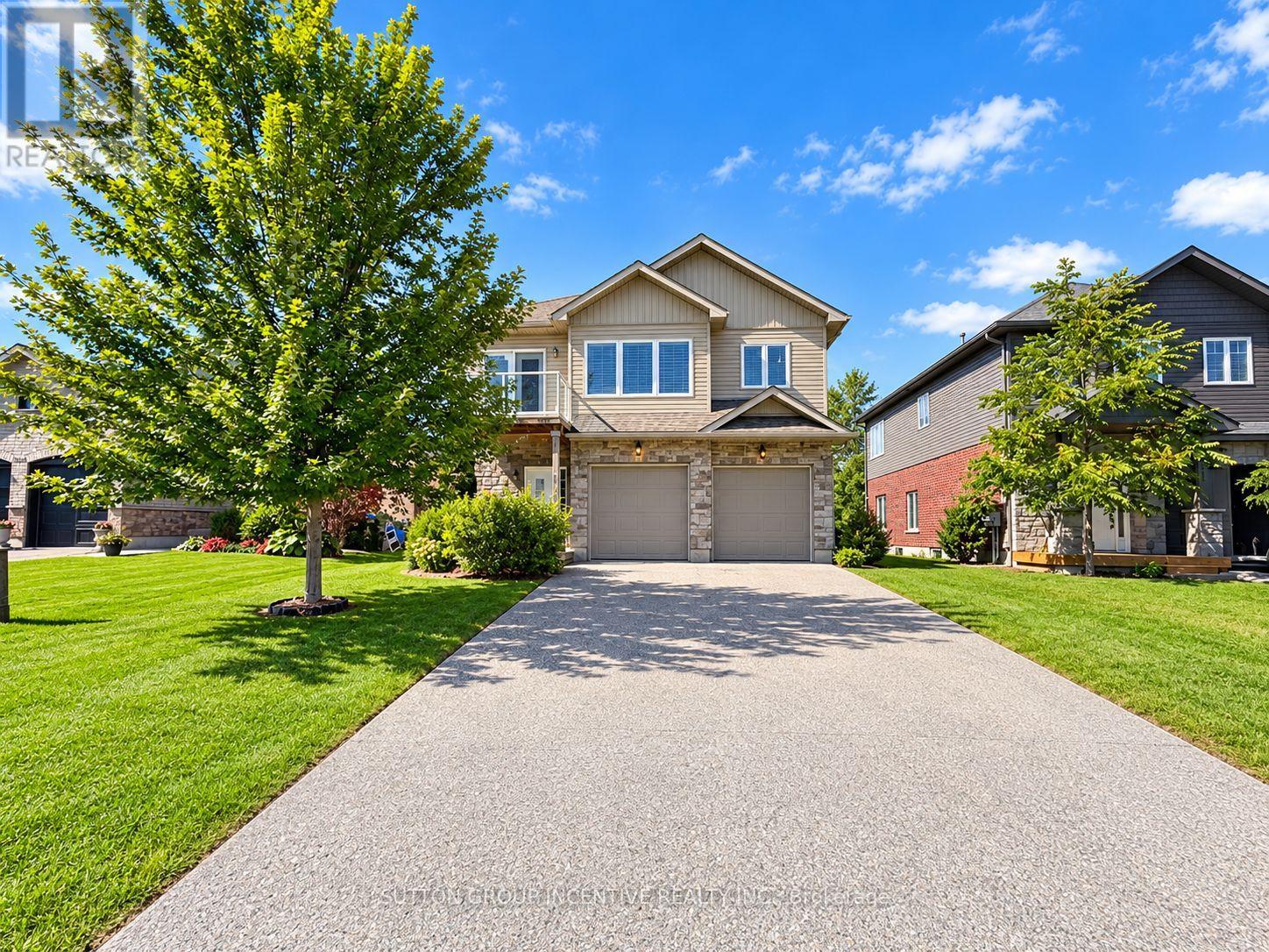 3929 Wood Avenue, Severn, Ontario  L3V 6H3 - Photo 1 - S13756520