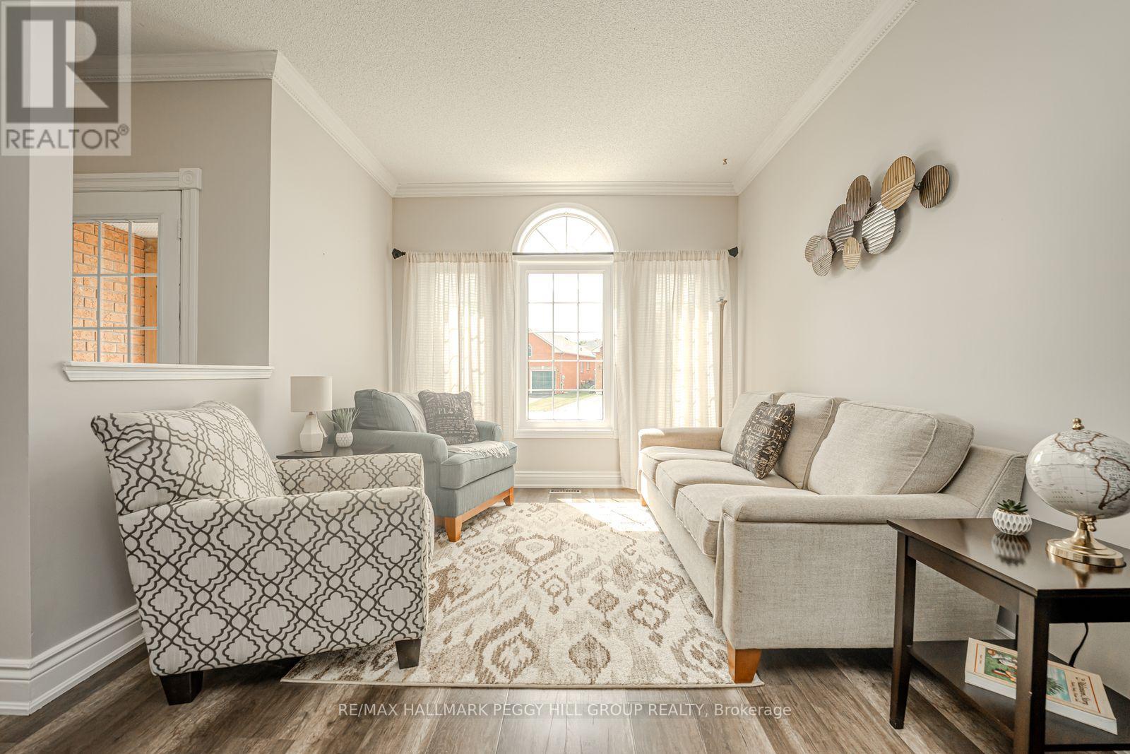 2 Purt Court, Barrie, Ontario  L4N 9K7 - Photo 4 - S13756576
