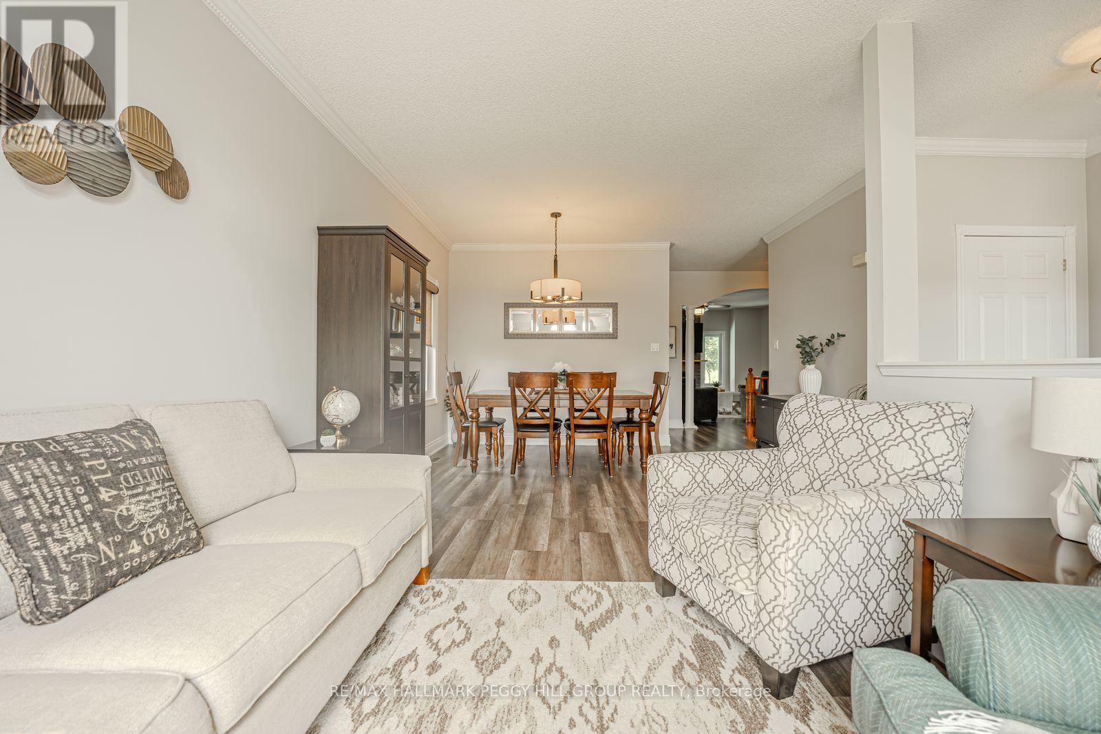 2 Purt Court, Barrie, Ontario  L4N 9K7 - Photo 5 - S13756576