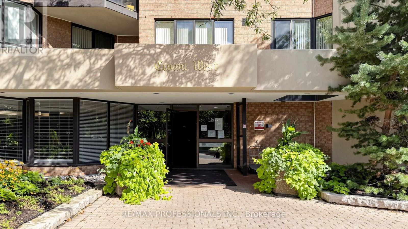 1107 - 20 Cherrytree Drive, Brampton, Ontario  L6Y 3V1 - Photo 1 - W13756272
