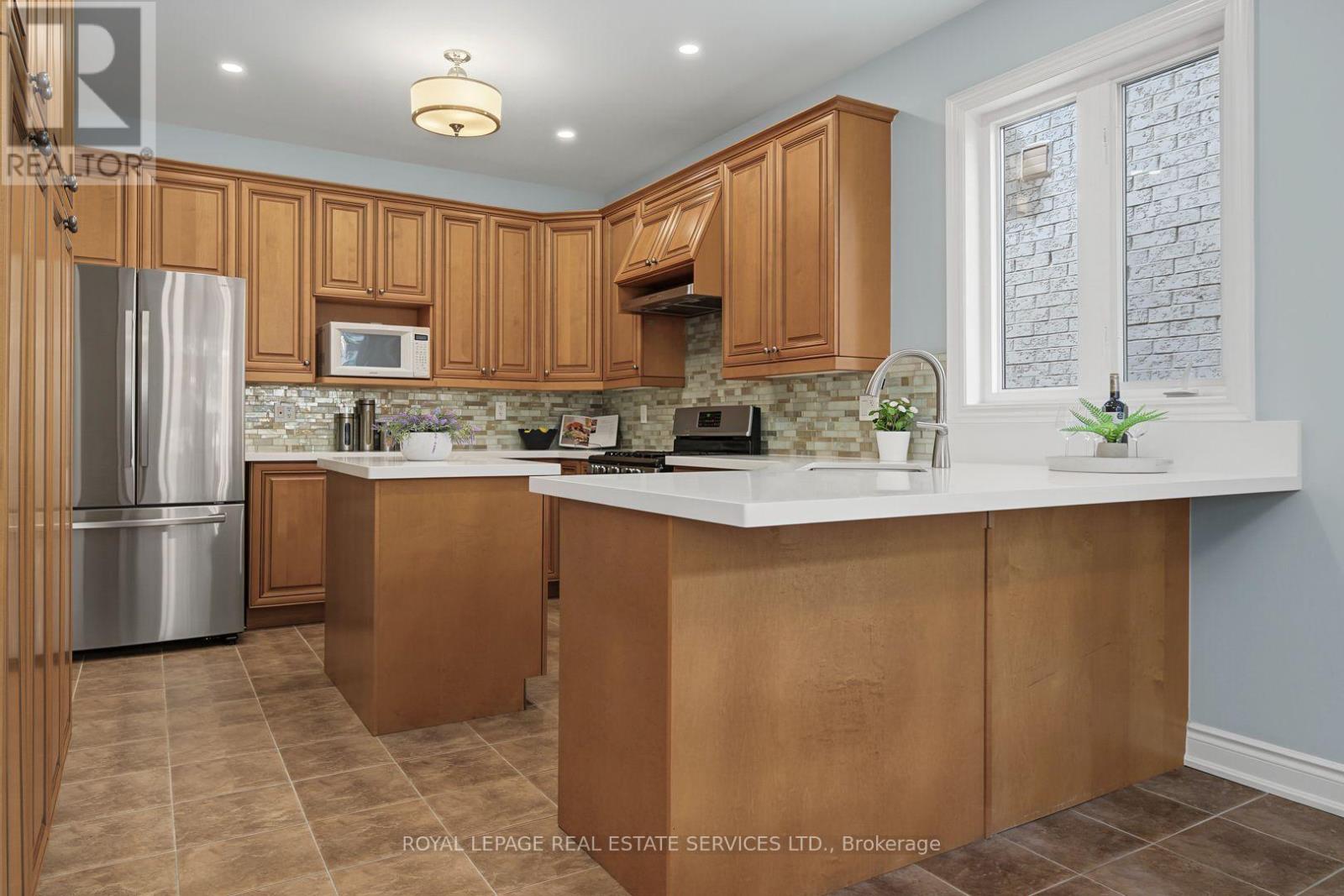 3368 Raspberry Bush Trail, Oakville, Ontario  L6L 6V2 - Photo 10 - W13756280