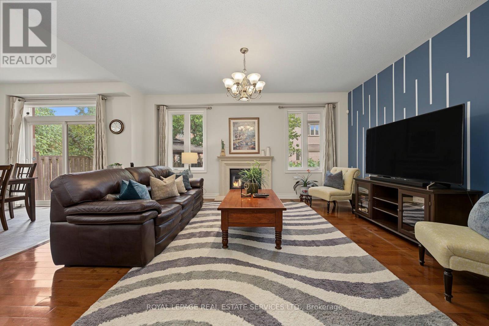 3368 Raspberry Bush Trail, Oakville, Ontario  L6L 6V2 - Photo 2 - W13756280