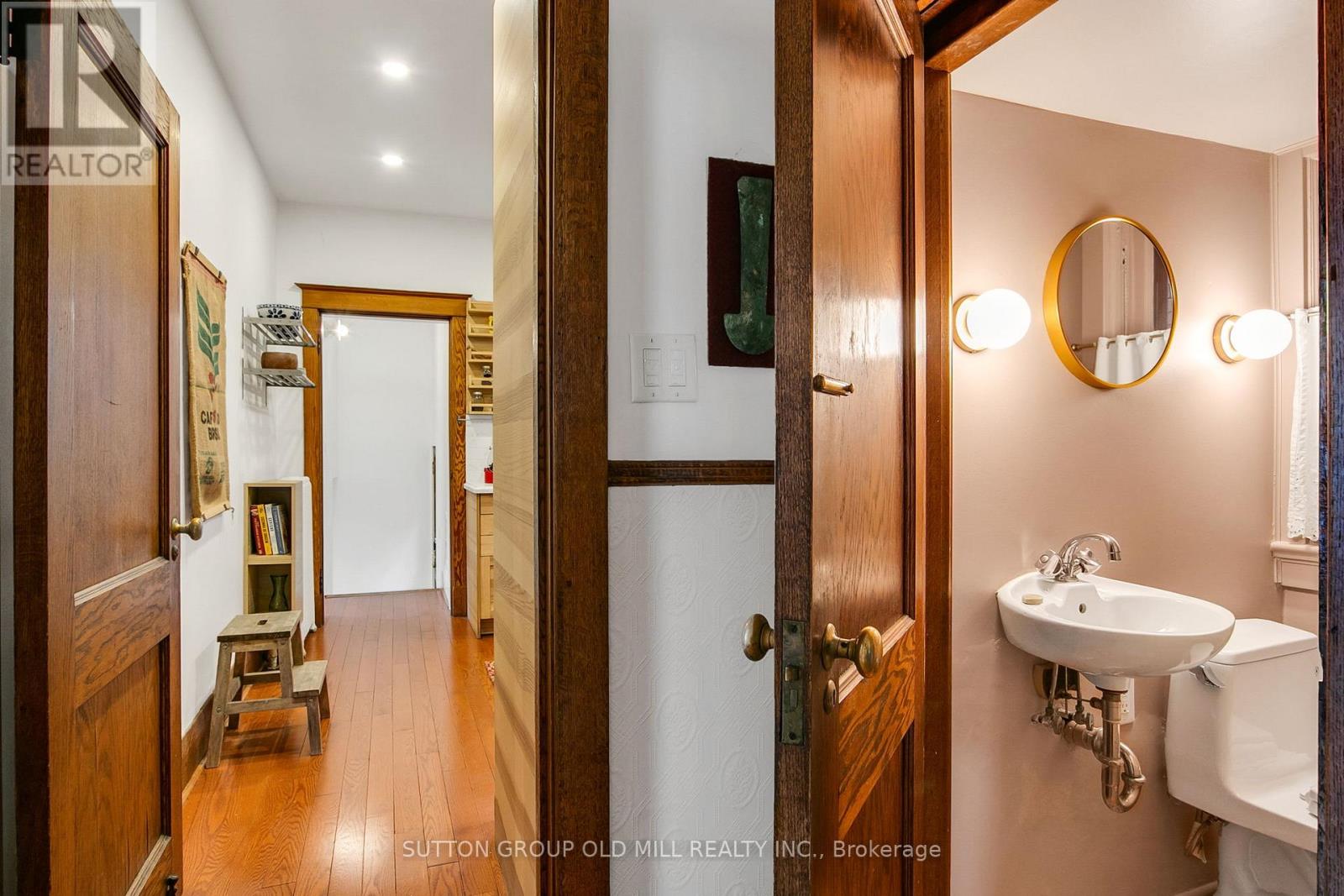 1 Algonquin Avenue, Toronto, Ontario  M6R 1K6 - Photo 21 - W13756324