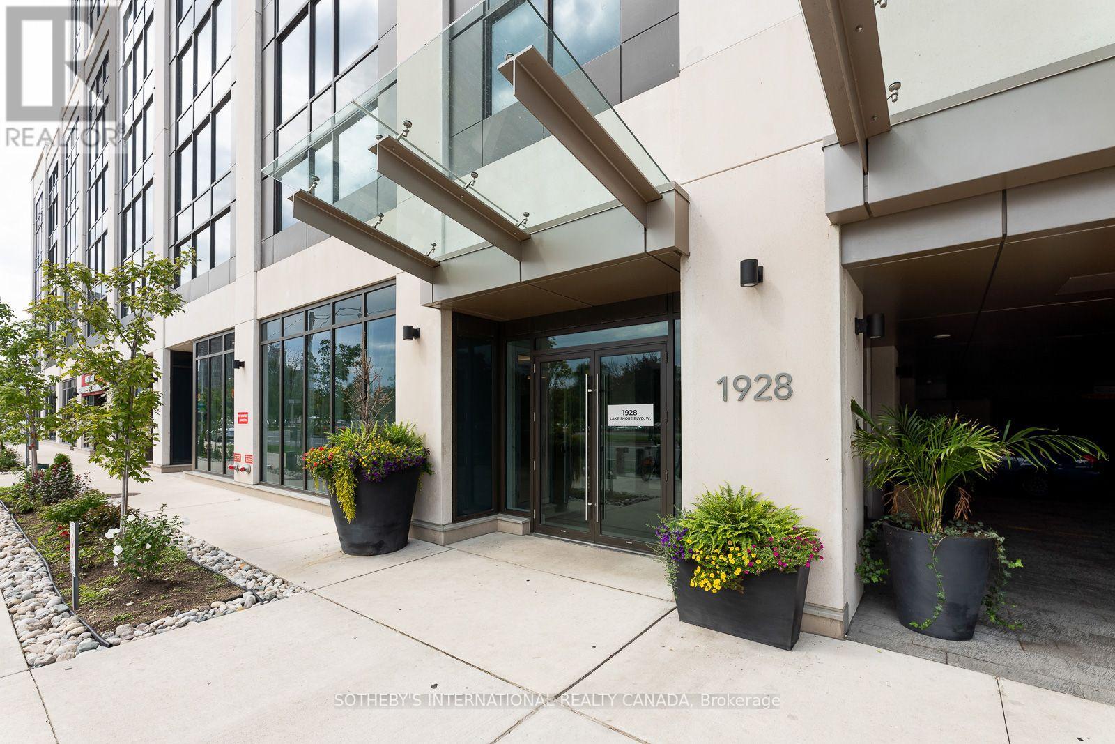 3906 - 1928 Lake Shore Boulevard W, Toronto, Ontario  M6S 0B1 - Photo 2 - W13756368