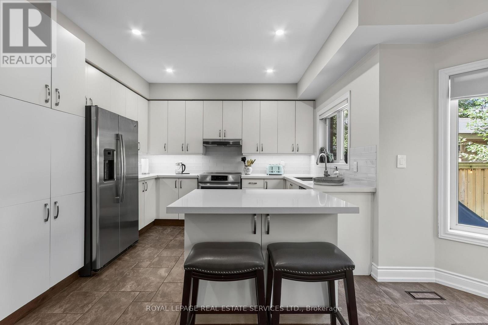 2329 Glenfield Road, Oakville, Ontario  L6M 3V1 - Photo 16 - W13756410